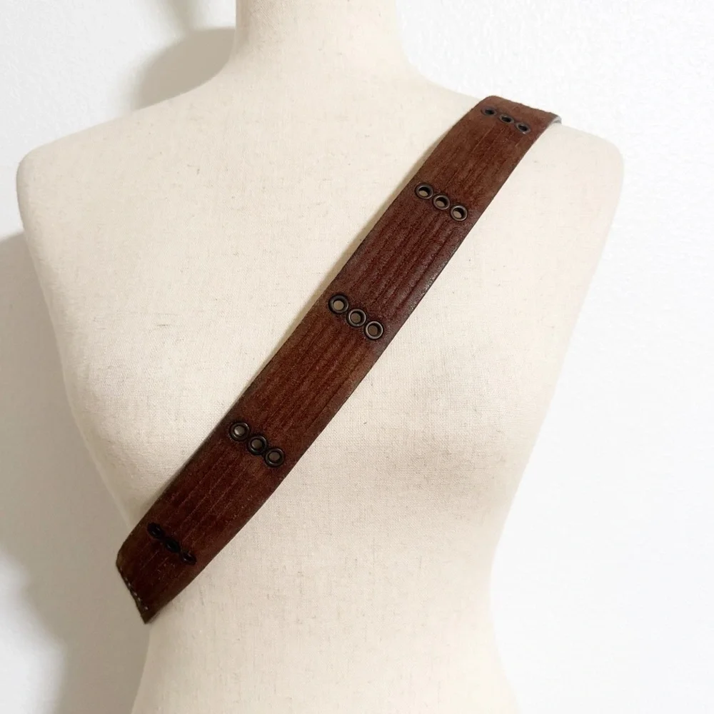 Levi’s Italian Suede Leather Grommet Belt Size 42